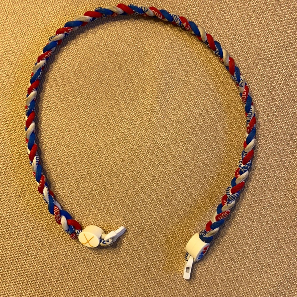 Twisted hockey necklace